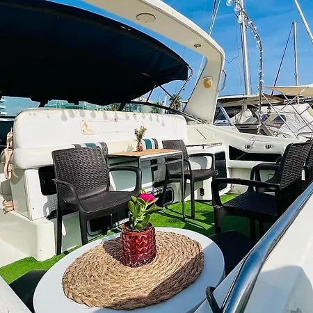 Yacht Barcelona * Sant Adria de Besos