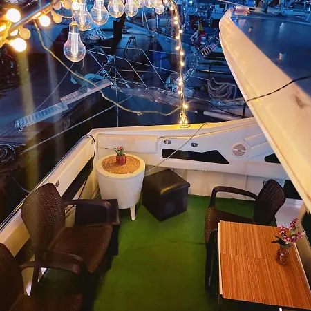 Yacht Barcelona Botel