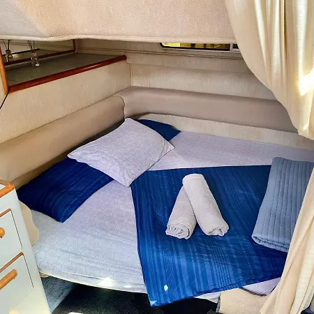 Yacht Barcelona Botel Sant Adria de Besos