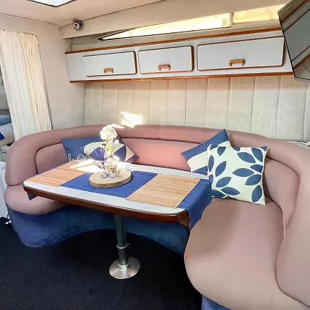 Yacht Barcelona Botel *