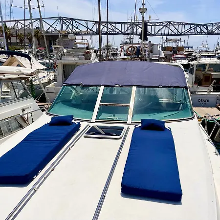 Yacht Barcelona Botel *